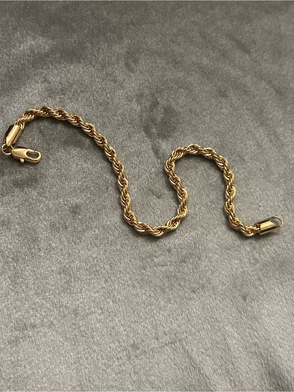✨Classic Gold Rope Chain Bracelet✨ - Picture 3 of 5